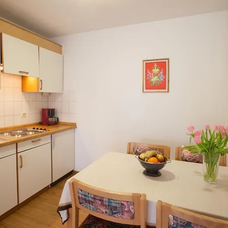 Daire Rustikale 2 Zi.-fewo 70 Qm Barrierefrei Naehe Freiburg Simonswald