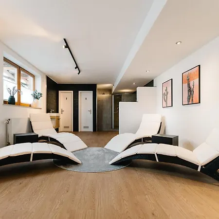 Rustikale 2 Zi.-fewo 70 Qm Barrierefrei Naehe Freiburg * Simonswald